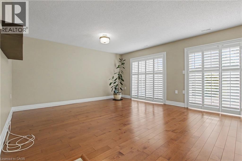 29 Archdeacon Clark Trail, Hamilton, Ontario  L9B 2M1 - Photo 16 - 40797915