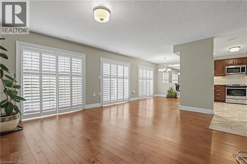 29 Archdeacon Clark Trail, Hamilton, Ontario  L9B 2M1 - Photo 17 - 40797915