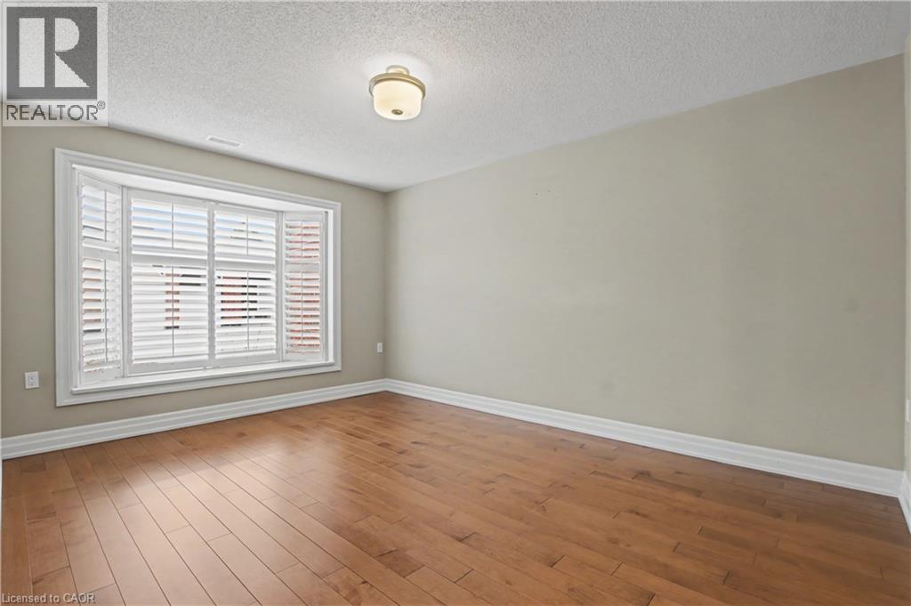 29 Archdeacon Clark Trail, Hamilton, Ontario  L9B 2M1 - Photo 6 - 40797915