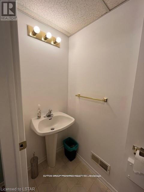 1878 Culver Drive, London East (East H), Ontario  N5V 3K6 - Photo 9 - X12888376