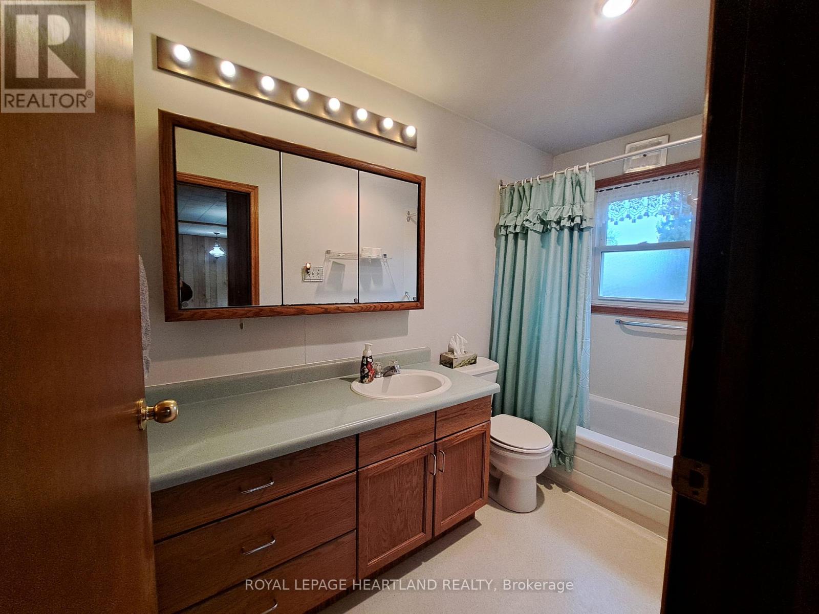 189 William Street, South Huron (Exeter), Ontario  N0M 1S2 - Photo 16 - X12888420