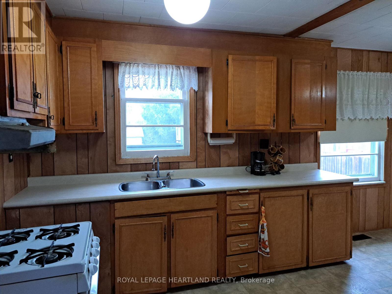 189 William Street, South Huron (Exeter), Ontario  N0M 1S2 - Photo 9 - X12888420