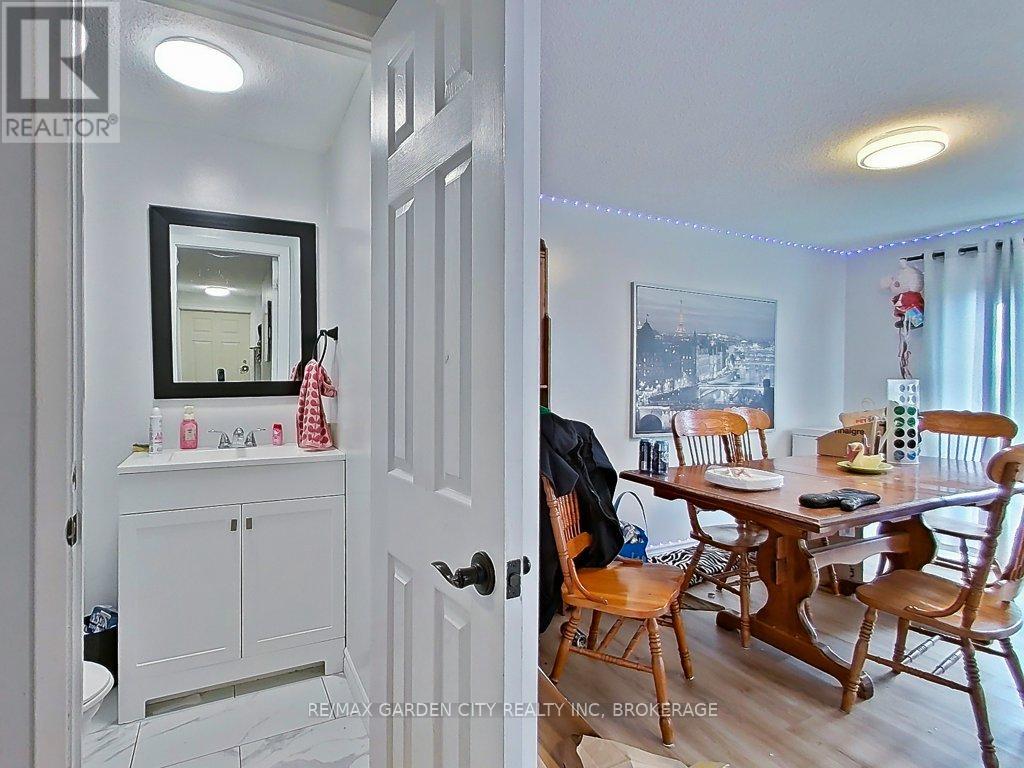 105 Tupper Drive, Thorold, Ontario  L2V 4C9 - Photo 14 - X12886650