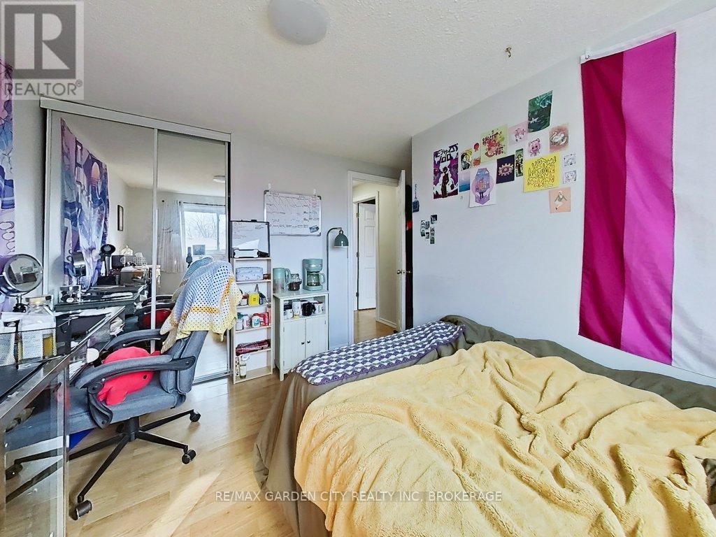 105 Tupper Drive, Thorold, Ontario  L2V 4C9 - Photo 19 - X12886650