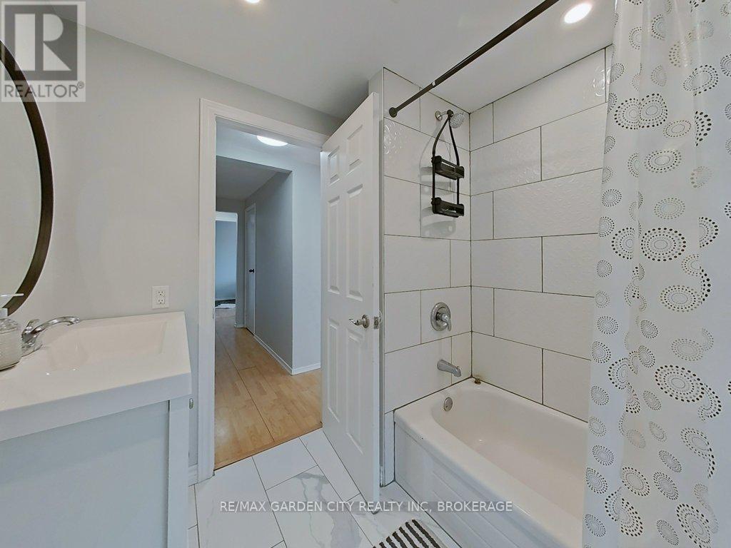 105 Tupper Drive, Thorold, Ontario  L2V 4C9 - Photo 33 - X12886650