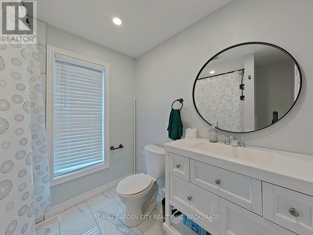 105 Tupper Drive, Thorold, Ontario  L2V 4C9 - Photo 32 - X12886650