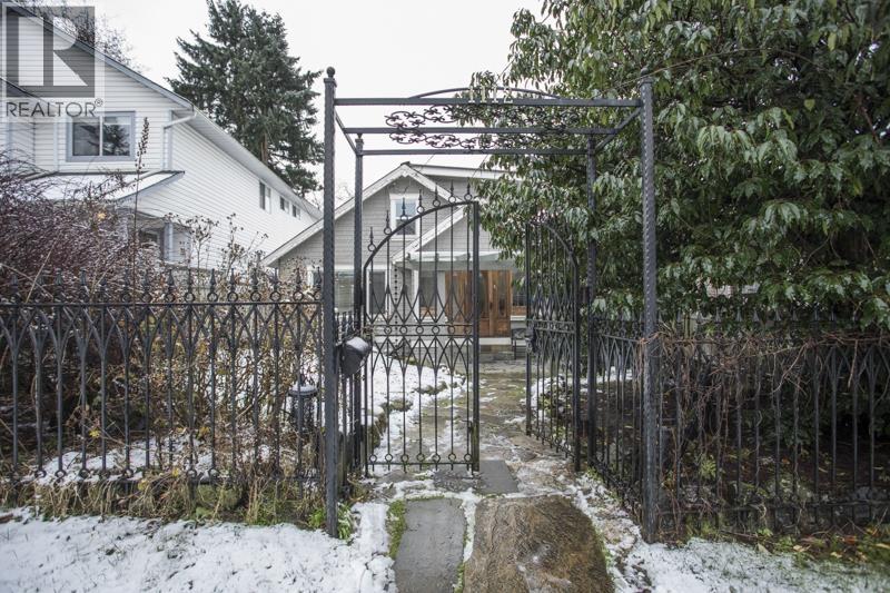 1112 Fourth Ave Avenue, New Westminster, British Columbia  V3M 1T5 - Photo 39 - R3099918