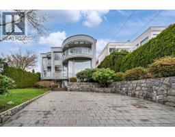 2135 LAWSON AVENUE, West Vancouver, British Columbia