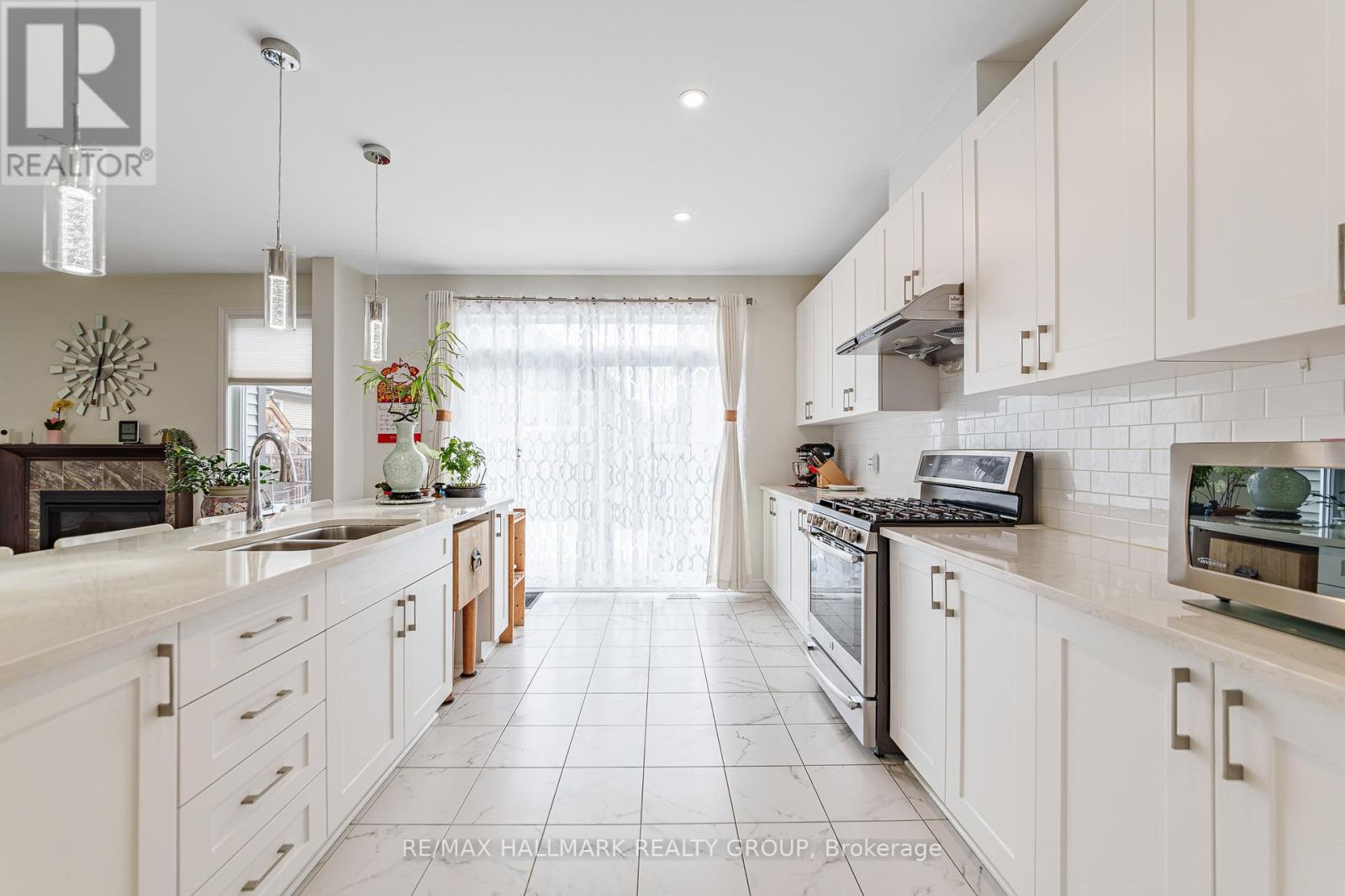 43 Cento Way, Ottawa, Ontario  K2S 0W4 - Photo 20 - X12888226