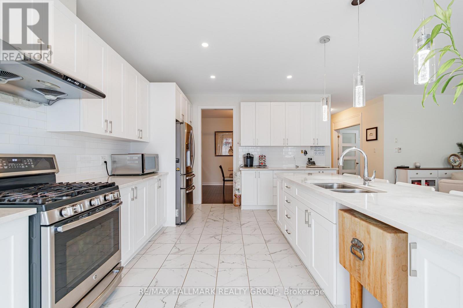 43 Cento Way, Ottawa, Ontario  K2S 0W4 - Photo 22 - X12888226