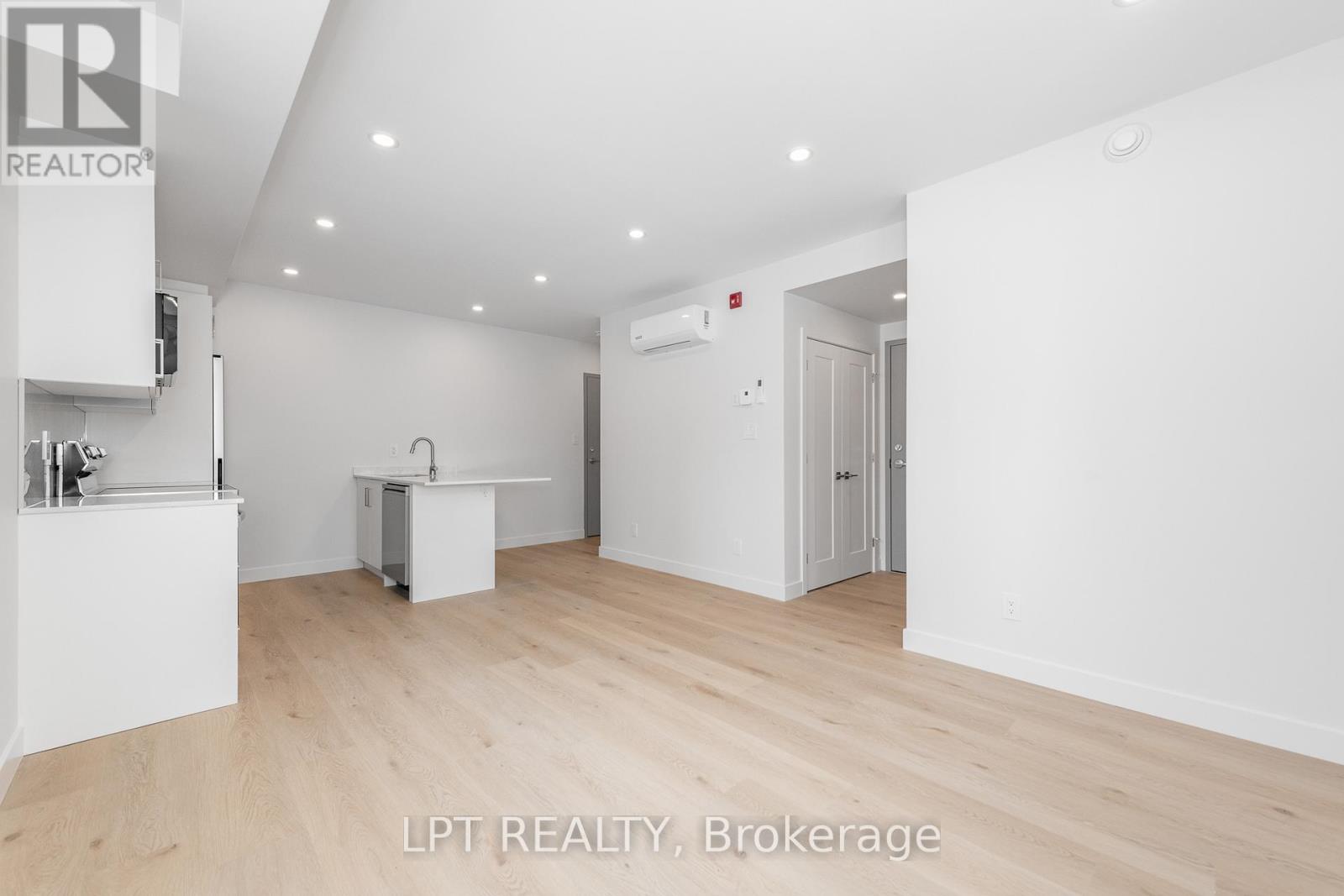 7 - 319 Shakespeare Street, Ottawa, Ontario  K1L 5M1 - Photo 6 - X12888258