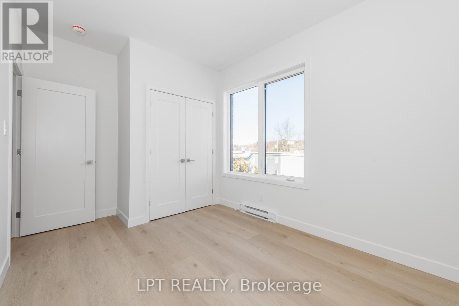 8 - 319 Shakespeare Street, Ottawa, Ontario  K1L 5M1 - Photo 12 - X12888262