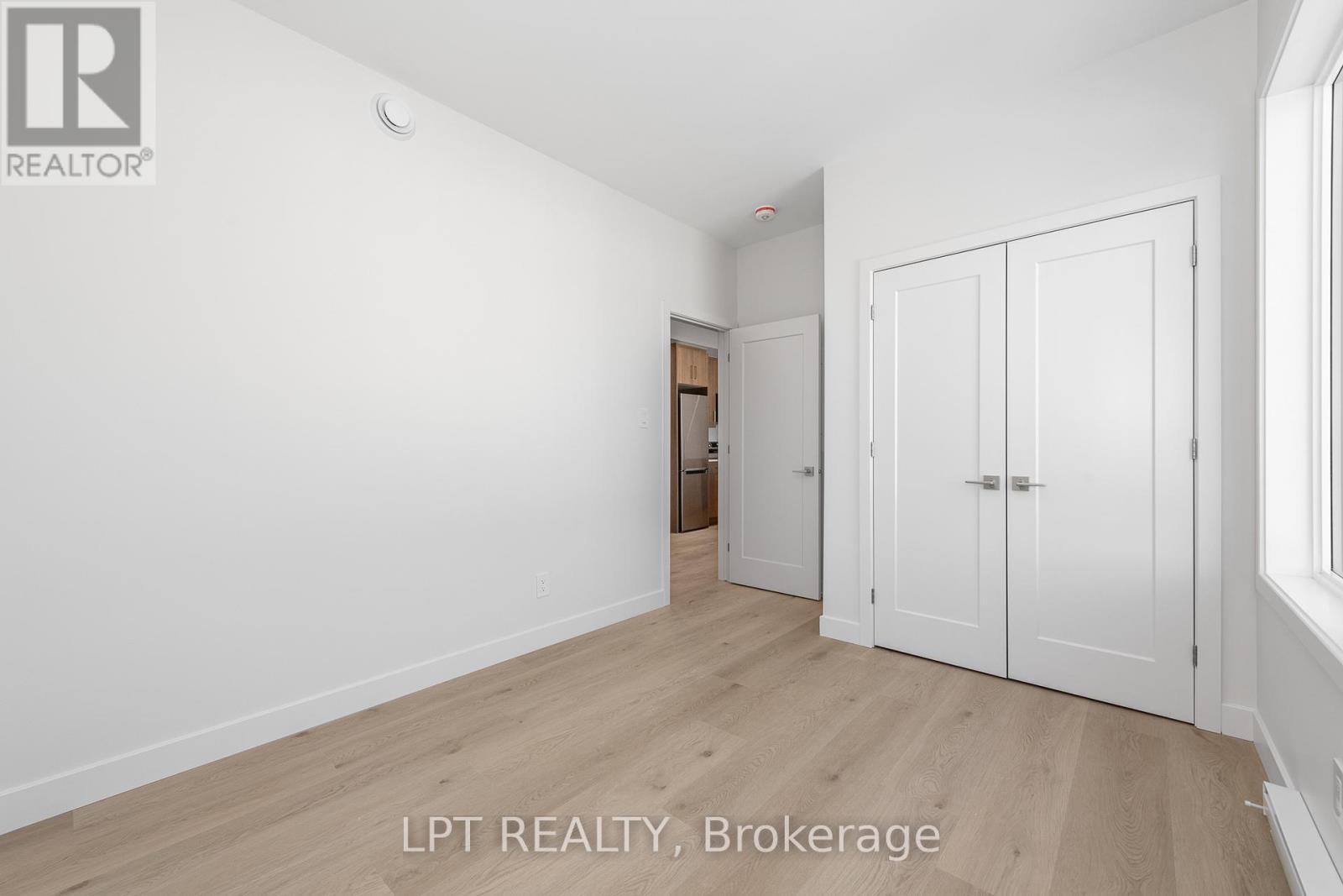 8 - 319 Shakespeare Street, Ottawa, Ontario  K1L 5M1 - Photo 13 - X12888262