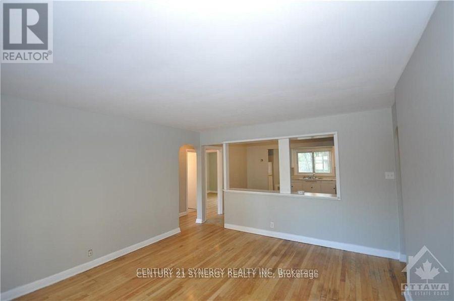 151 Holmwood Avenue, Ottawa, Ontario  K1S 2P2 - Photo 4 - X12888394