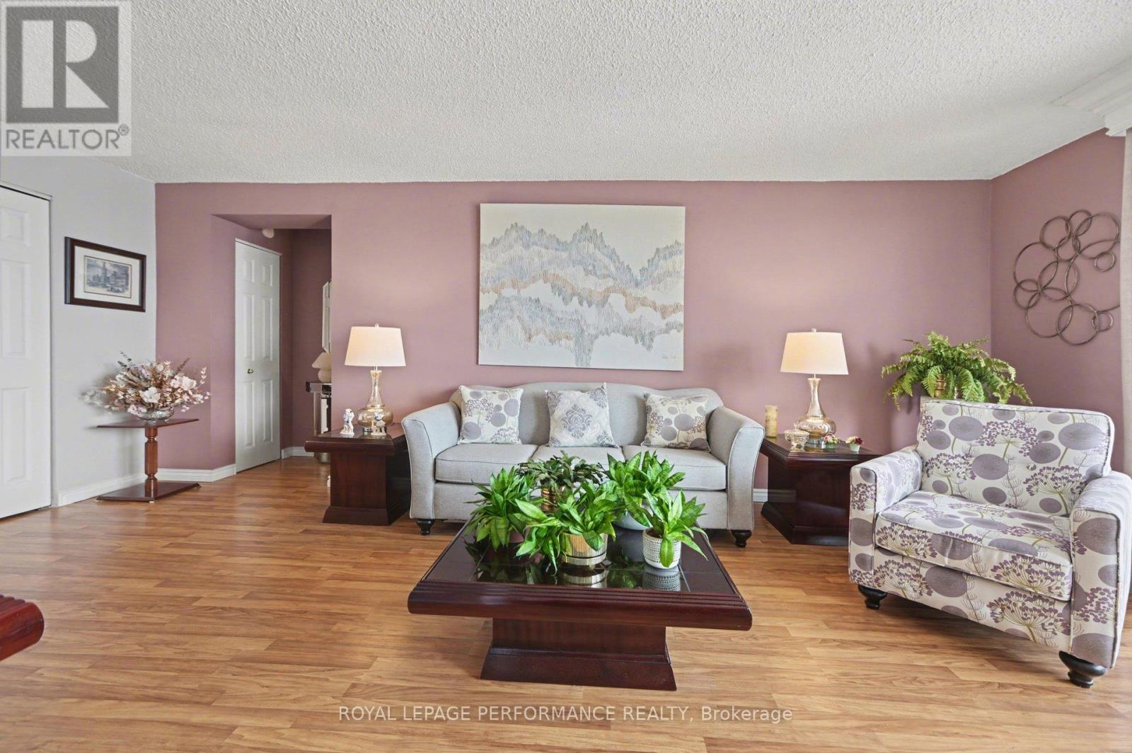 1505 - 665 Bathgate Drive, Ottawa, Ontario K1K 3Y4 - Photo 8 - X12888416