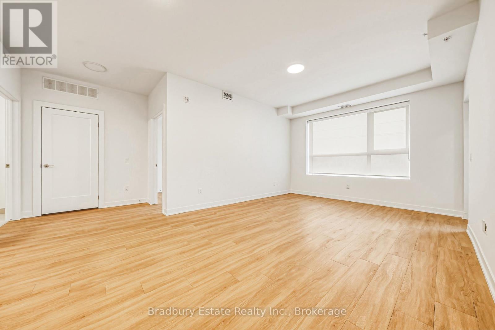 301 - 155 Greenbrier Road, Cambridge, Ontario  N1P 0B3 - Photo 11 - X12888190