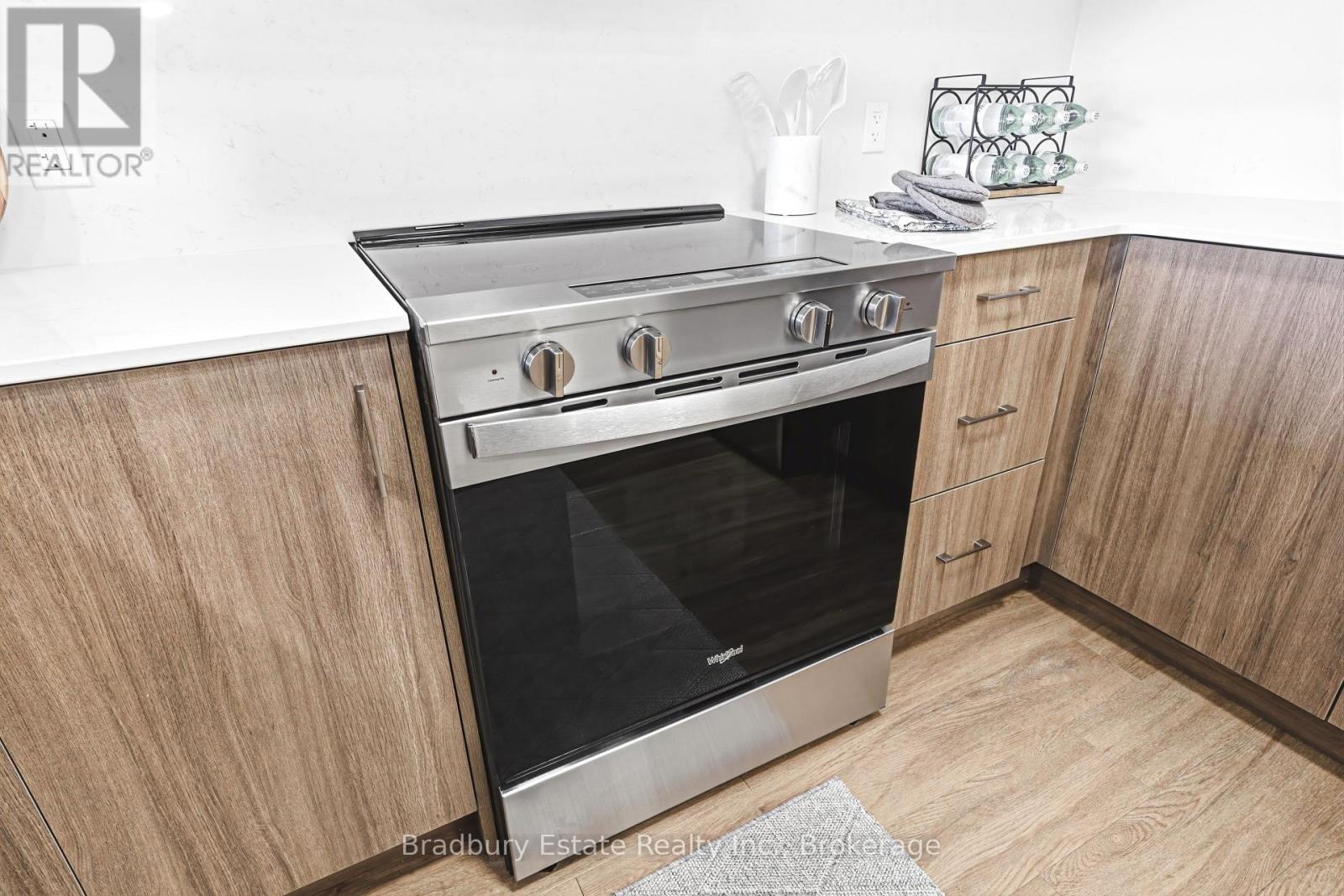 207 - 155 Greenbrier Road, Cambridge, Ontario  N1P 0B3 - Photo 11 - X12888192