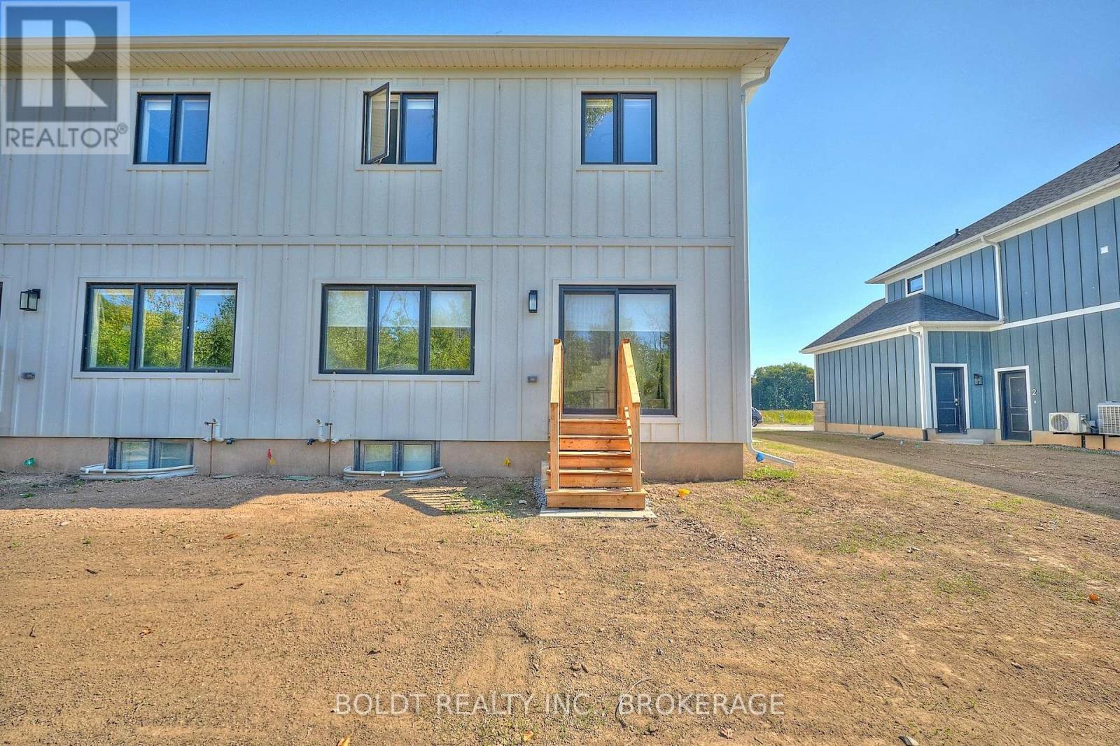 552 Mississauga Avenue, Fort Erie, Ontario  L2A 0G8 - Photo 32 - X12888260