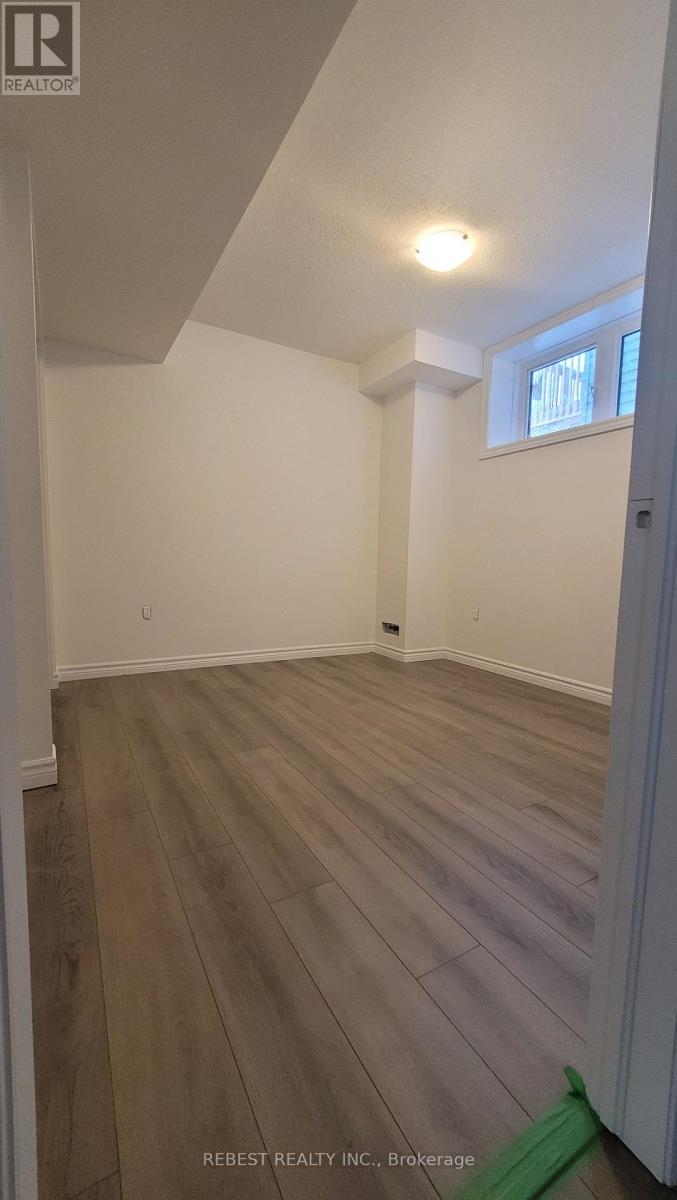 Bsmt - 93 Berkely Street, Wasaga Beach, Ontario  L9Z 2N6 - Photo 3 - S12839058