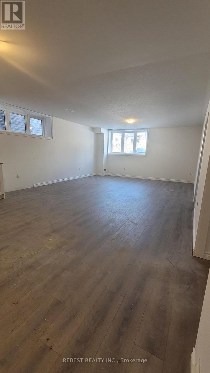 Bsmt - 93 Berkely Street, Wasaga Beach, Ontario  L9Z 2N6 - Photo 2 - S12839058