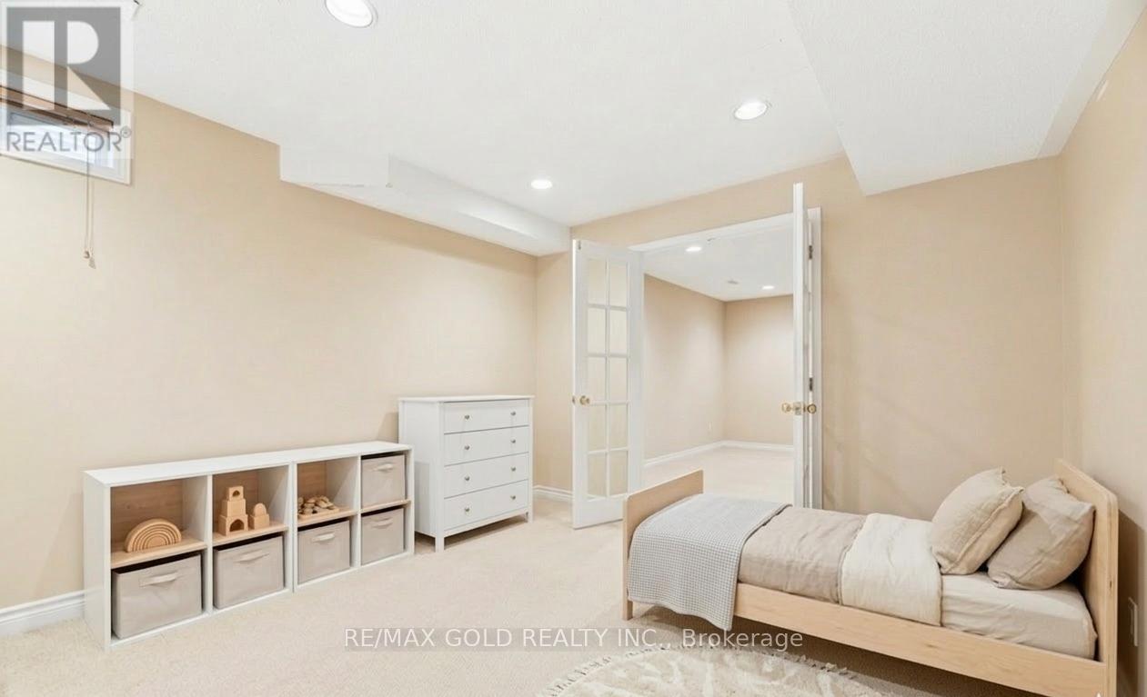 2441 Capilano Crescent, Oakville, Ontario  L6H 6L3 - Photo 40 - W12880596