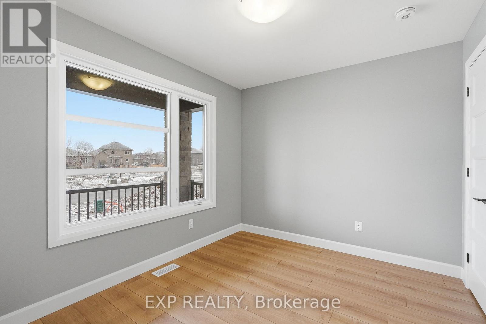 991 Katia Street, The Nation, Ontario  K0A 2M0 - Photo 3 - X12410759