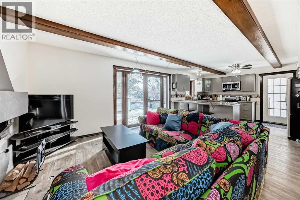 227 Coachwood Crescent Sw, Calgary, Alberta  T3H 1E7 - Photo 13 - A2293769