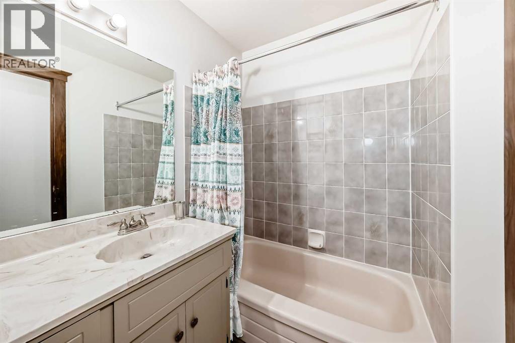 227 Coachwood Crescent Sw, Calgary, Alberta  T3H 1E7 - Photo 30 - A2293769