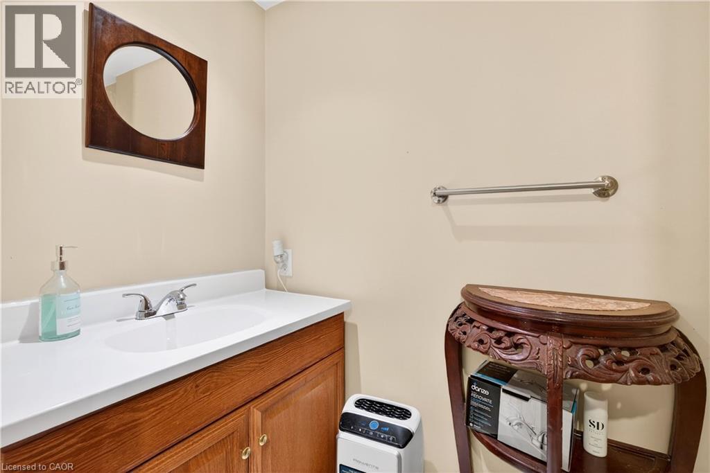 106 Wendover Drive, Hamilton, Ontario  L9C 5X5 - Photo 33 - 40812062