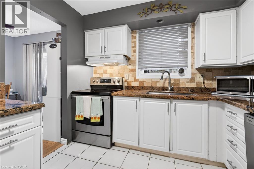 106 Wendover Drive, Hamilton, Ontario  L9C 5X5 - Photo 4 - 40812062