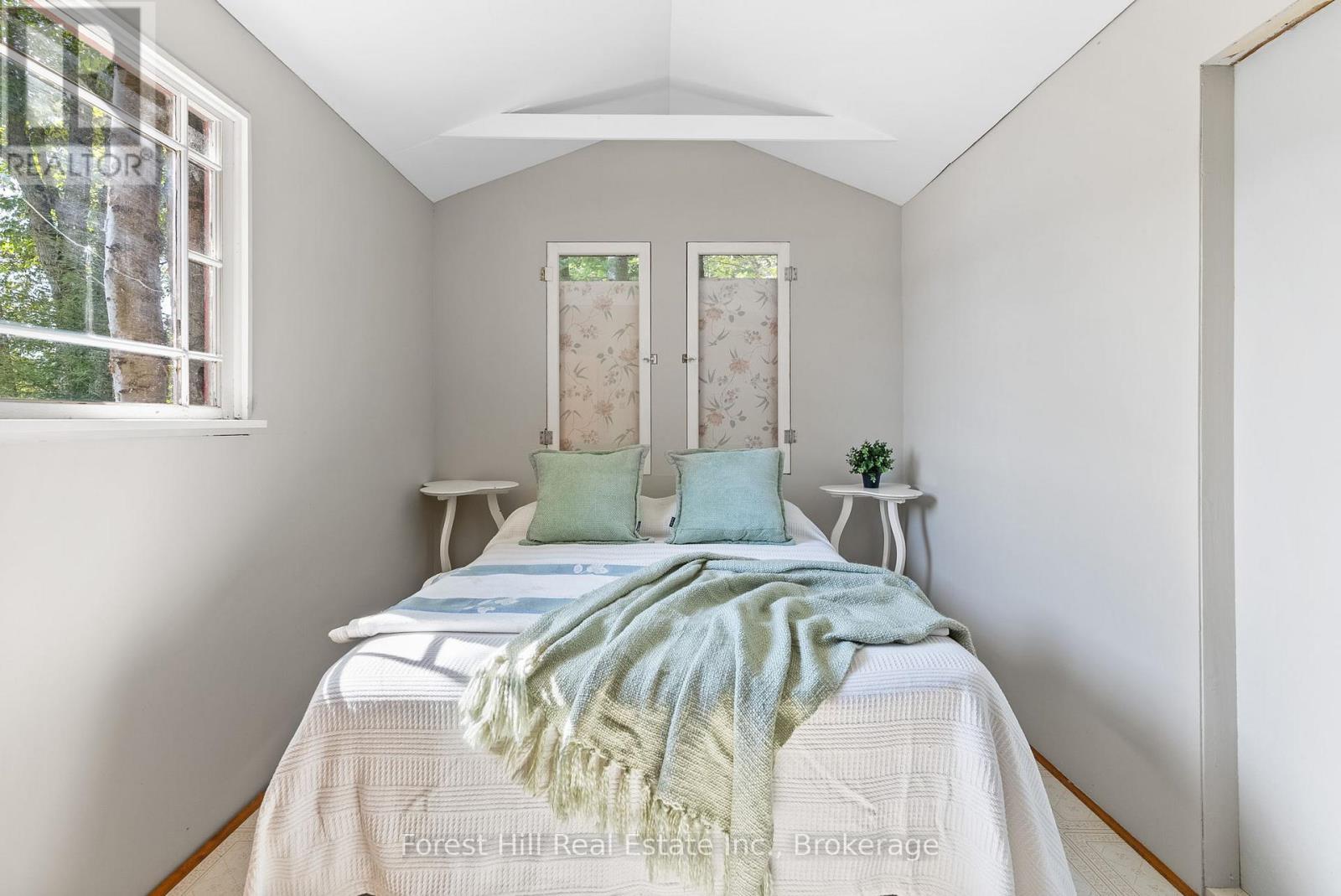 1089 Lutes Lane, Algonquin Highlands, Ontario  P0A 1E0 - Photo 23 - X12888298