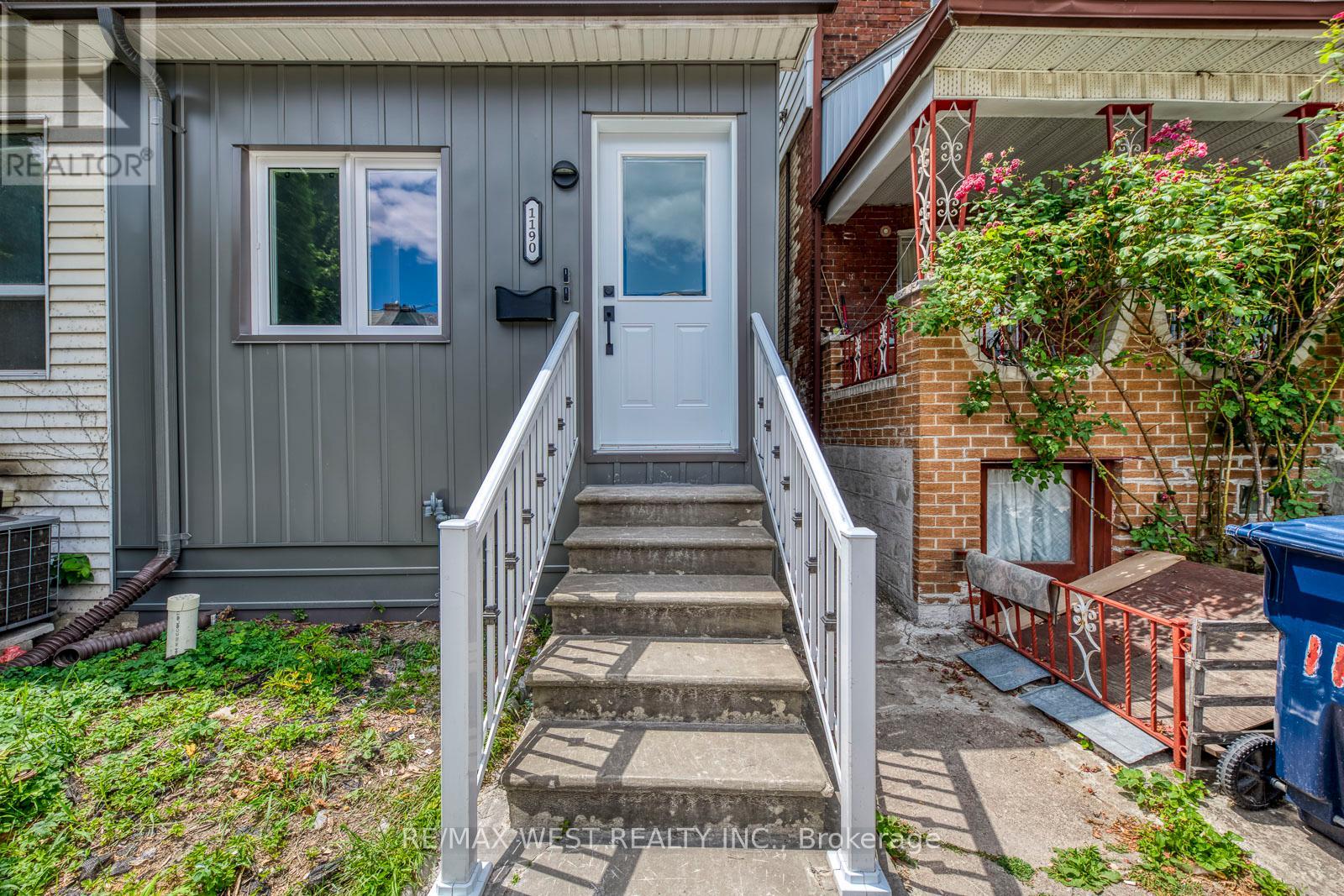 1 - 1190 Ossington Avenue, Toronto (Wychwood), Ontario  M6G 3W1 - Photo 3 - C12888178