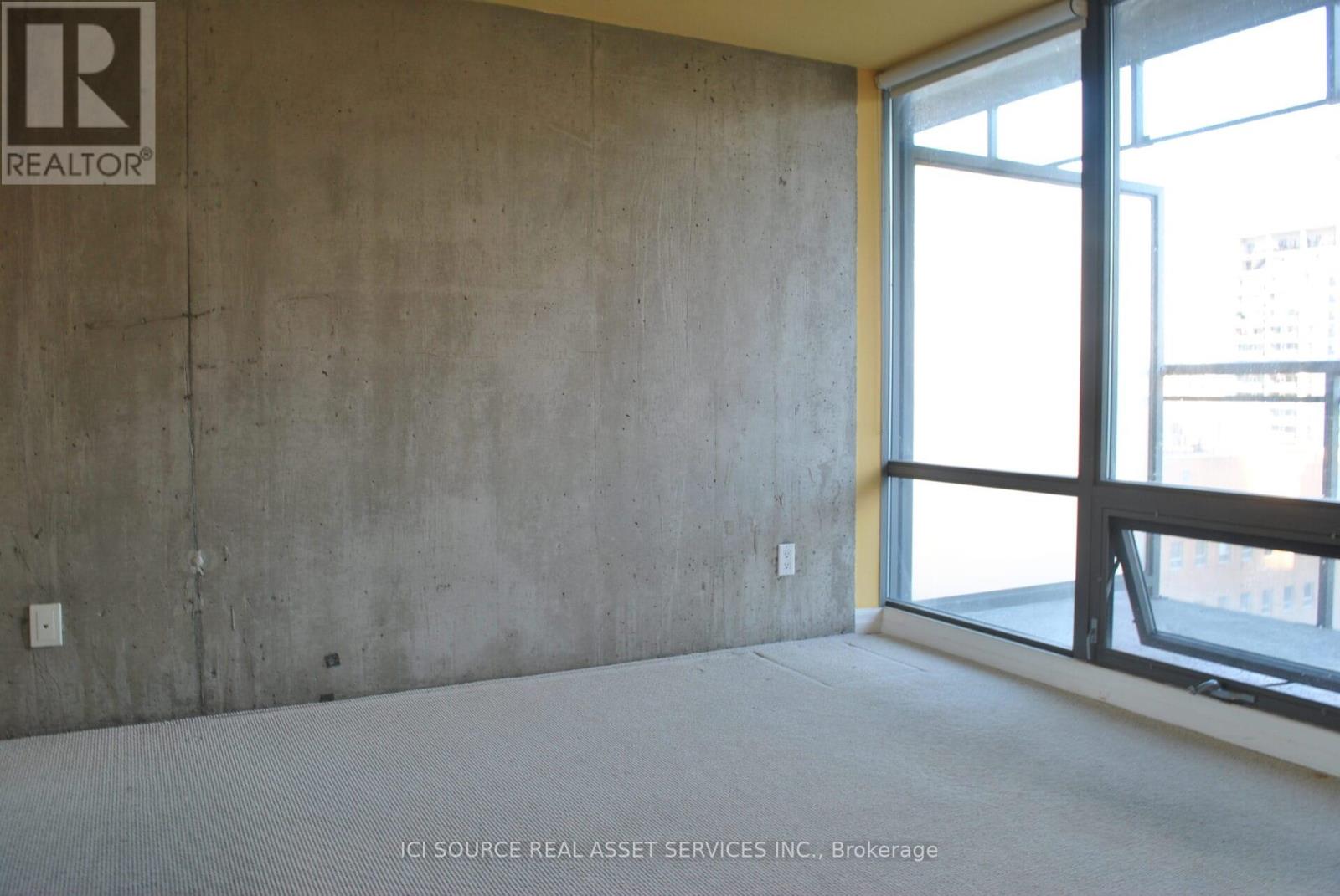 902 - 22 Wellesley Street E, Toronto, Ontario  M4Y 1G3 - Photo 2 - C12888204