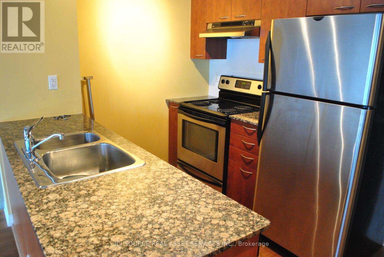 902 - 22 Wellesley Street E, Toronto, Ontario  M4Y 1G3 - Photo 6 - C12888204