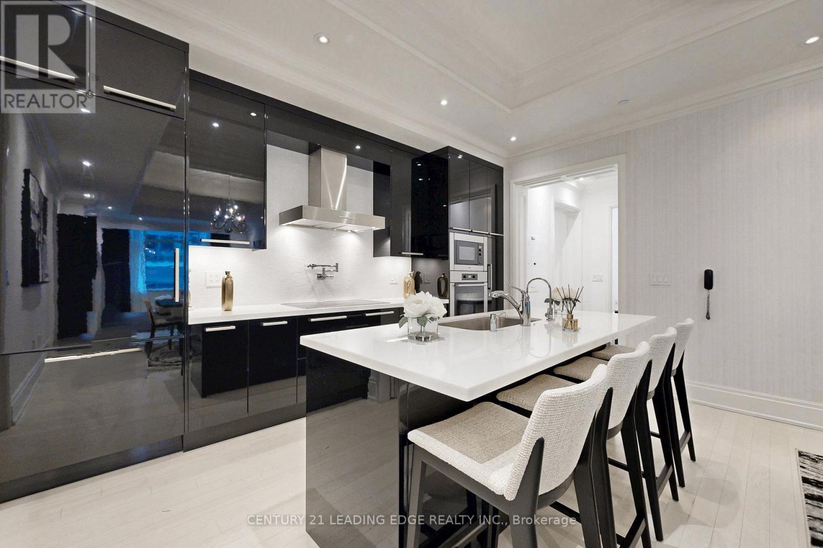 4202 - 311 Bay Street, Toronto (Bay Street Corridor), Ontario  M5H 4G5 - Photo 14 - C12888214