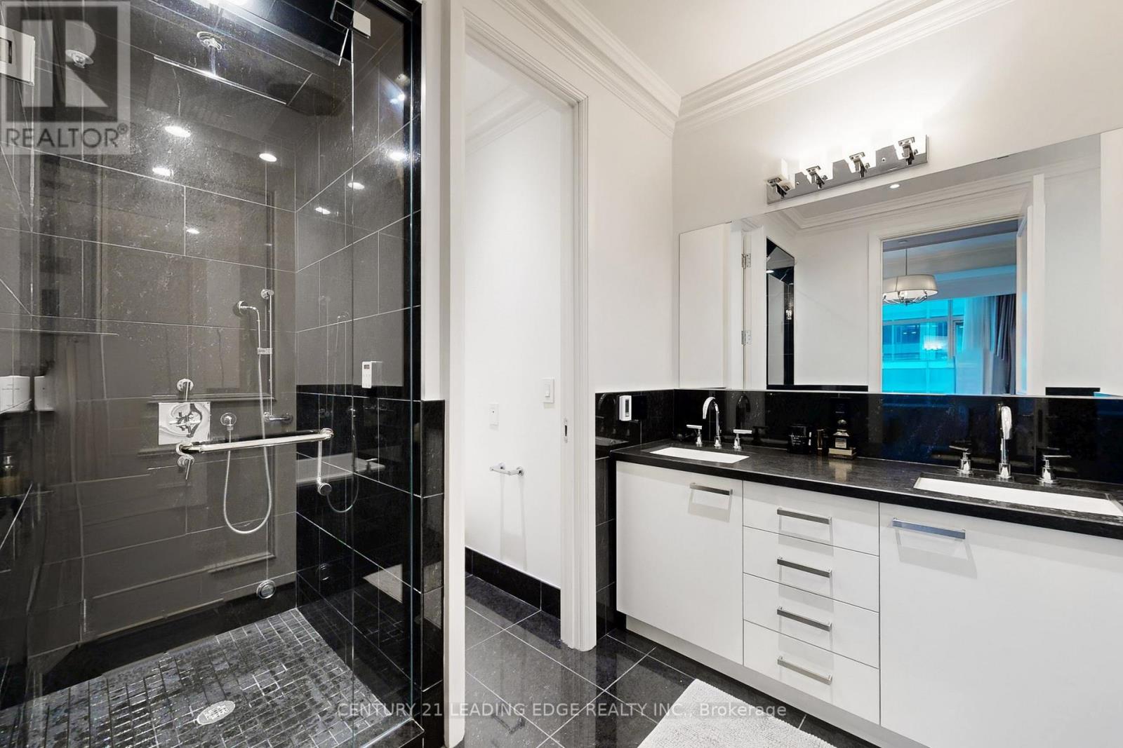 4202 - 311 Bay Street, Toronto (Bay Street Corridor), Ontario  M5H 4G5 - Photo 24 - C12888214