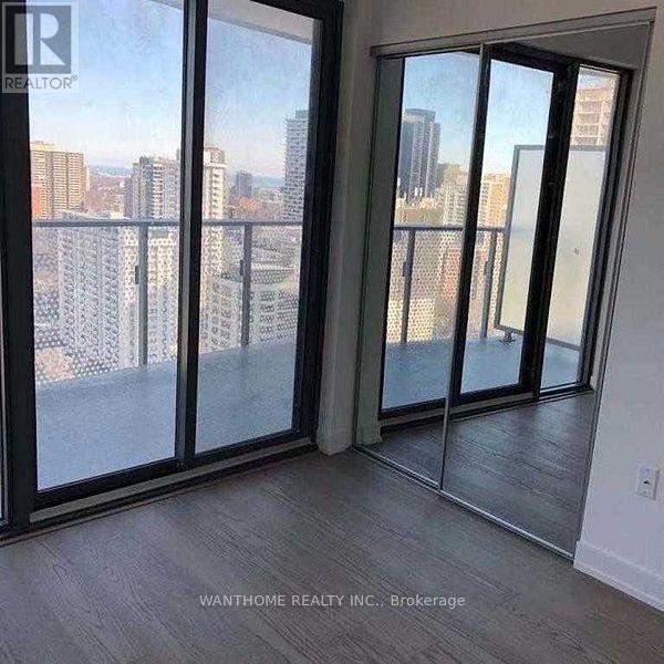 3702 - 11 Wellesley Street W, Toronto (Bay Street Corridor), Ontario  M4Y 1E8 - Photo 5 - C12888302