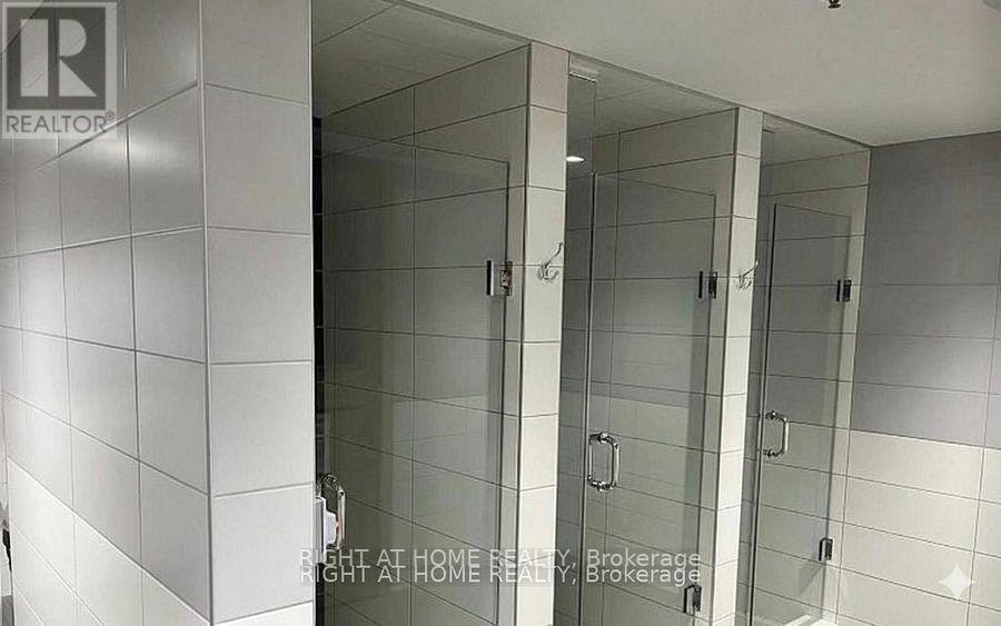 2504 - 715 Don Mills Road, Toronto (Flemingdon Park), Ontario  M3C 1S5 - Photo 21 - C12888324