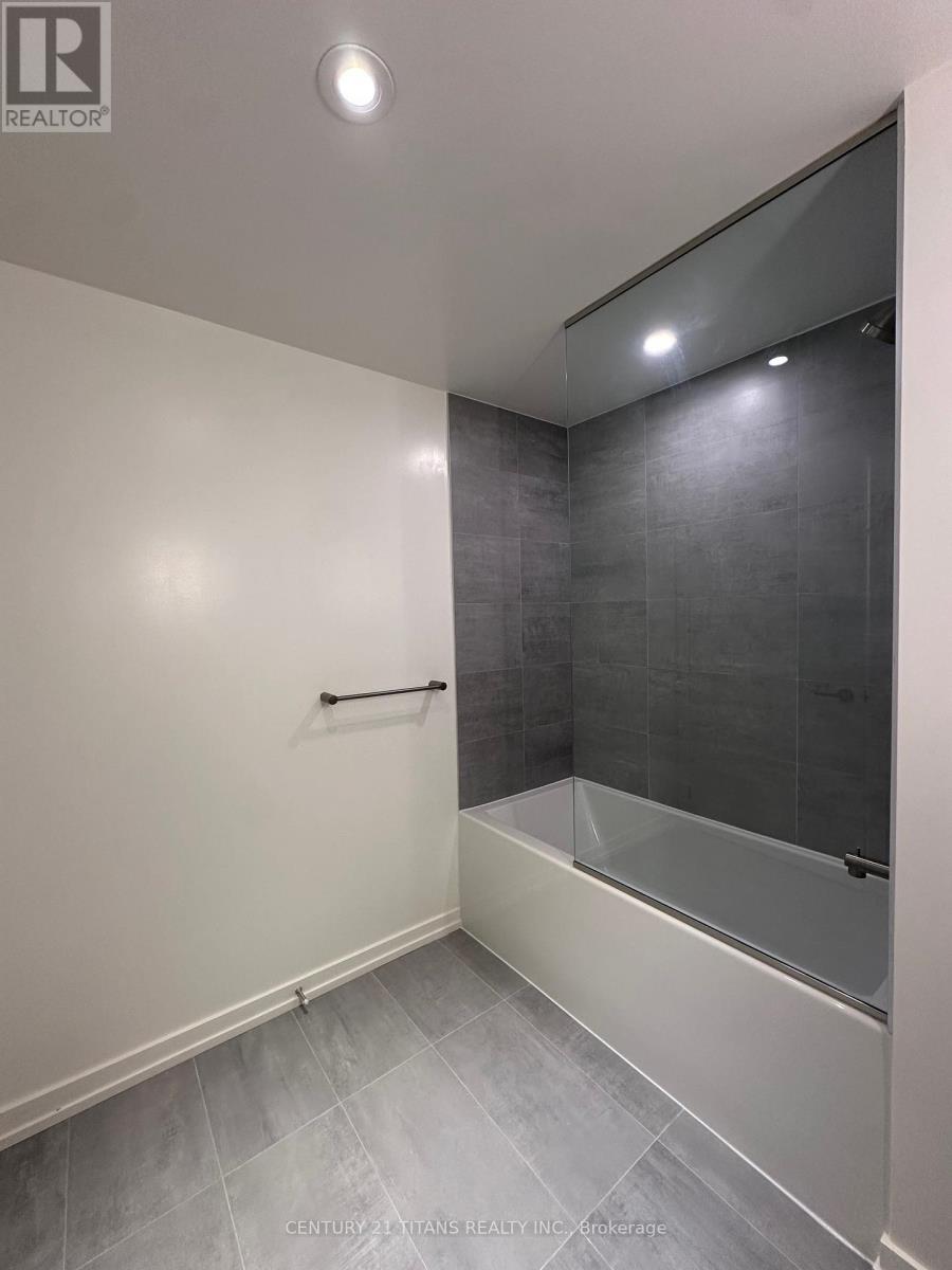 1001 - 120 Broadway Avenue, Toronto (Mount Pleasant West), Ontario  M4P 0E9 - Photo 13 - C12888404