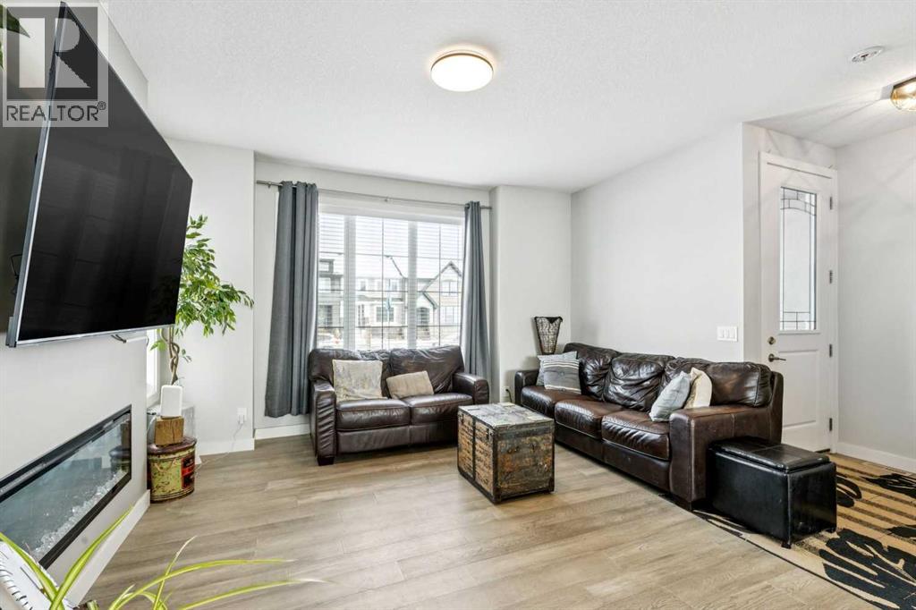 253 Waterford Boulevard, Chestermere, Alberta  T1X 2P8 - Photo 6 - A2291987