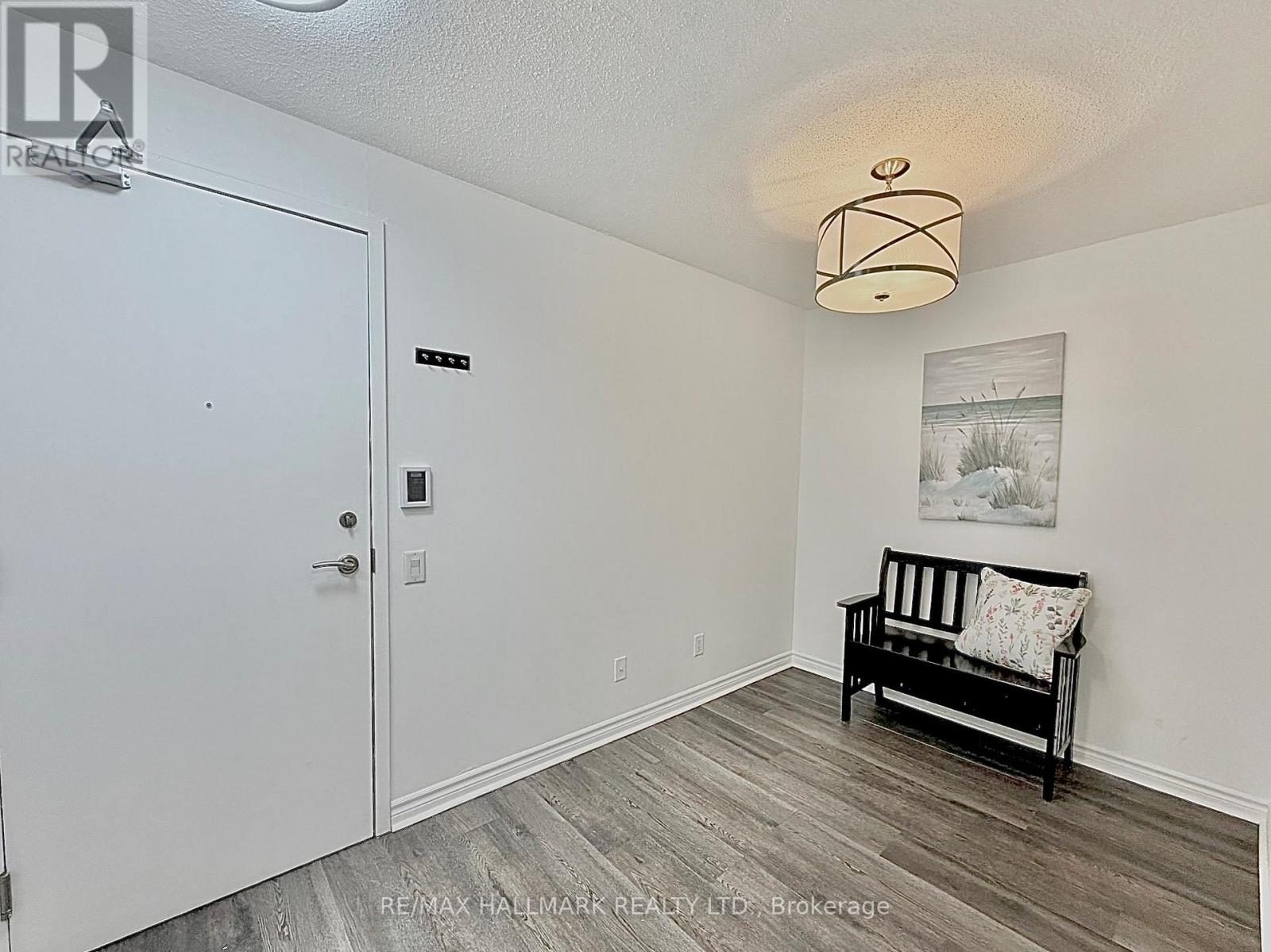 920 - 8 Mondeo Drive, Toronto (Dorset Park), Ontario  M1P 5C7 - Photo 6 - E12888352