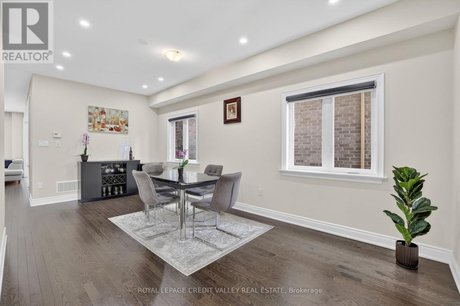 29 Memorial Court, Bradford West Gwillimbury (Bradford), Ontario  L3Z 4H5 - Photo 10 - N12888188