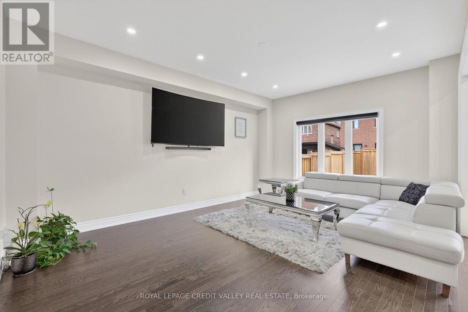 29 Memorial Court, Bradford West Gwillimbury (Bradford), Ontario  L3Z 4H5 - Photo 14 - N12888188