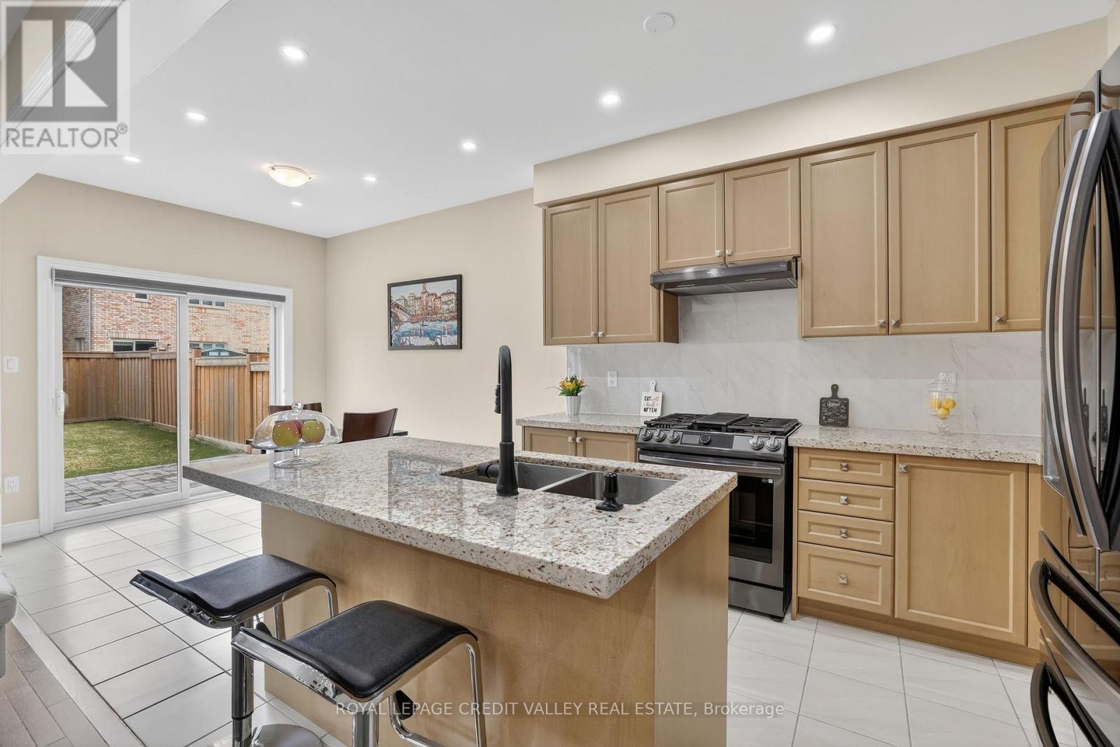 29 Memorial Court, Bradford West Gwillimbury (Bradford), Ontario  L3Z 4H5 - Photo 16 - N12888188