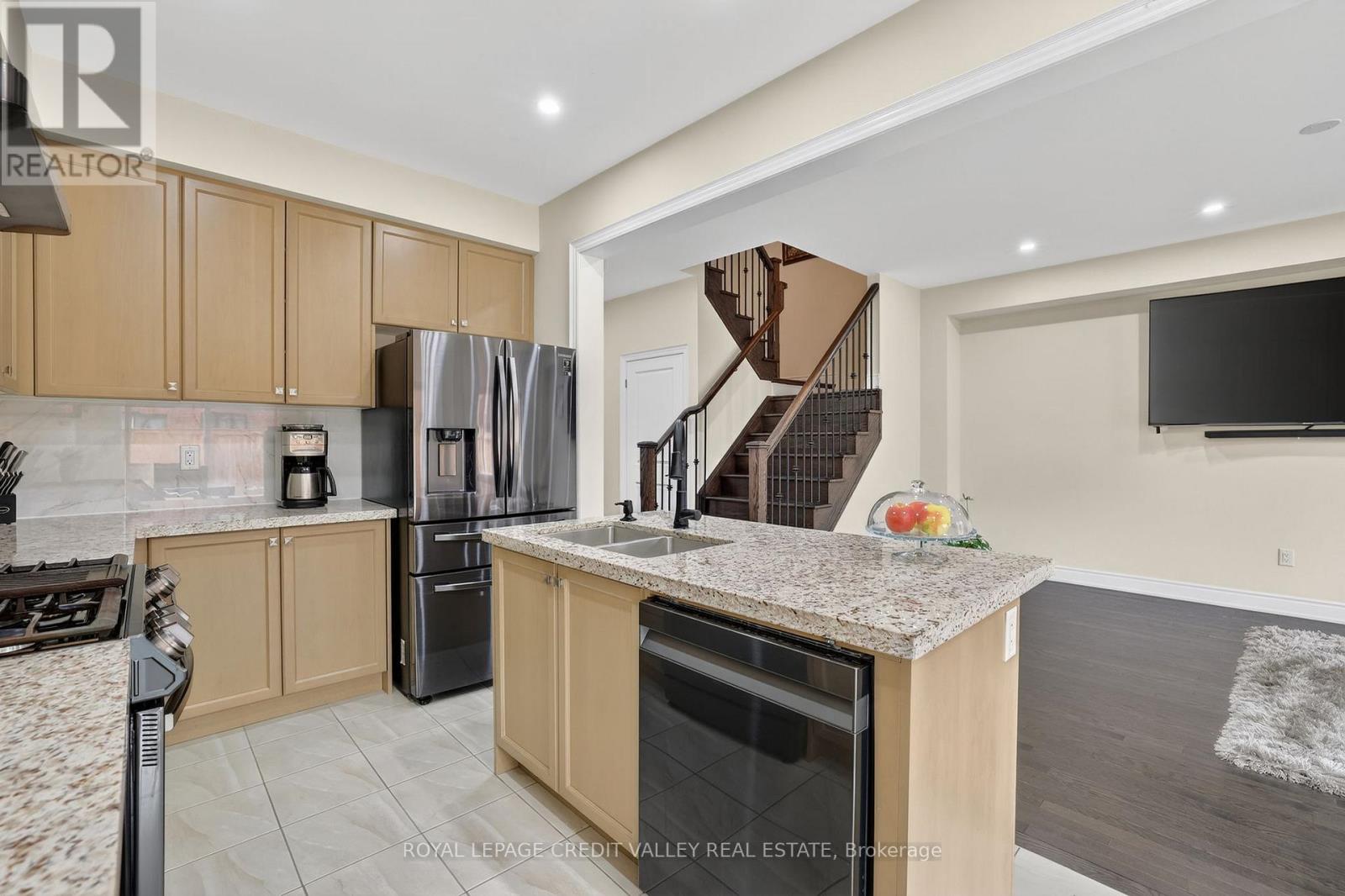 29 Memorial Court, Bradford West Gwillimbury (Bradford), Ontario  L3Z 4H5 - Photo 20 - N12888188