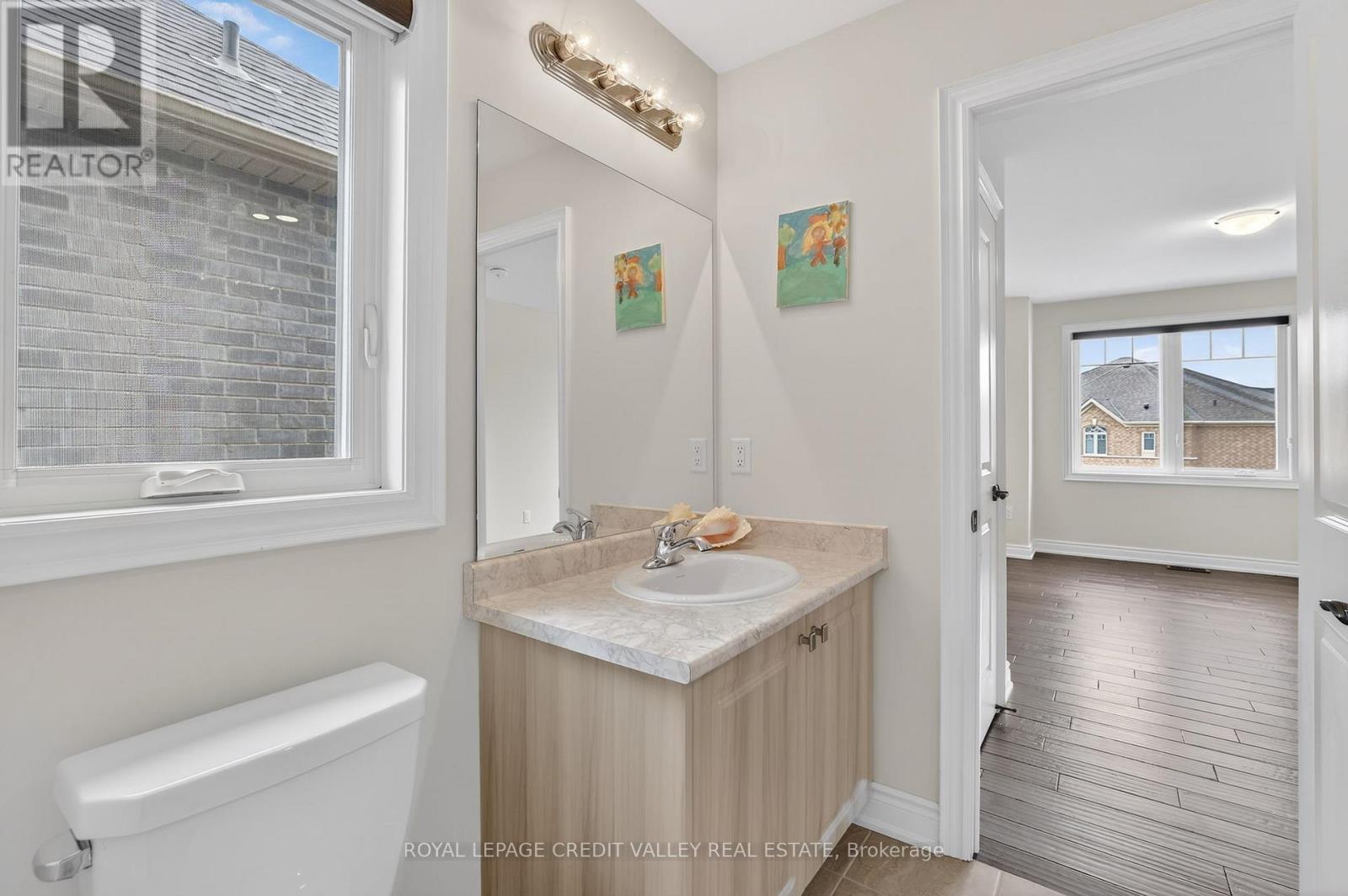 29 Memorial Court, Bradford West Gwillimbury (Bradford), Ontario  L3Z 4H5 - Photo 25 - N12888188