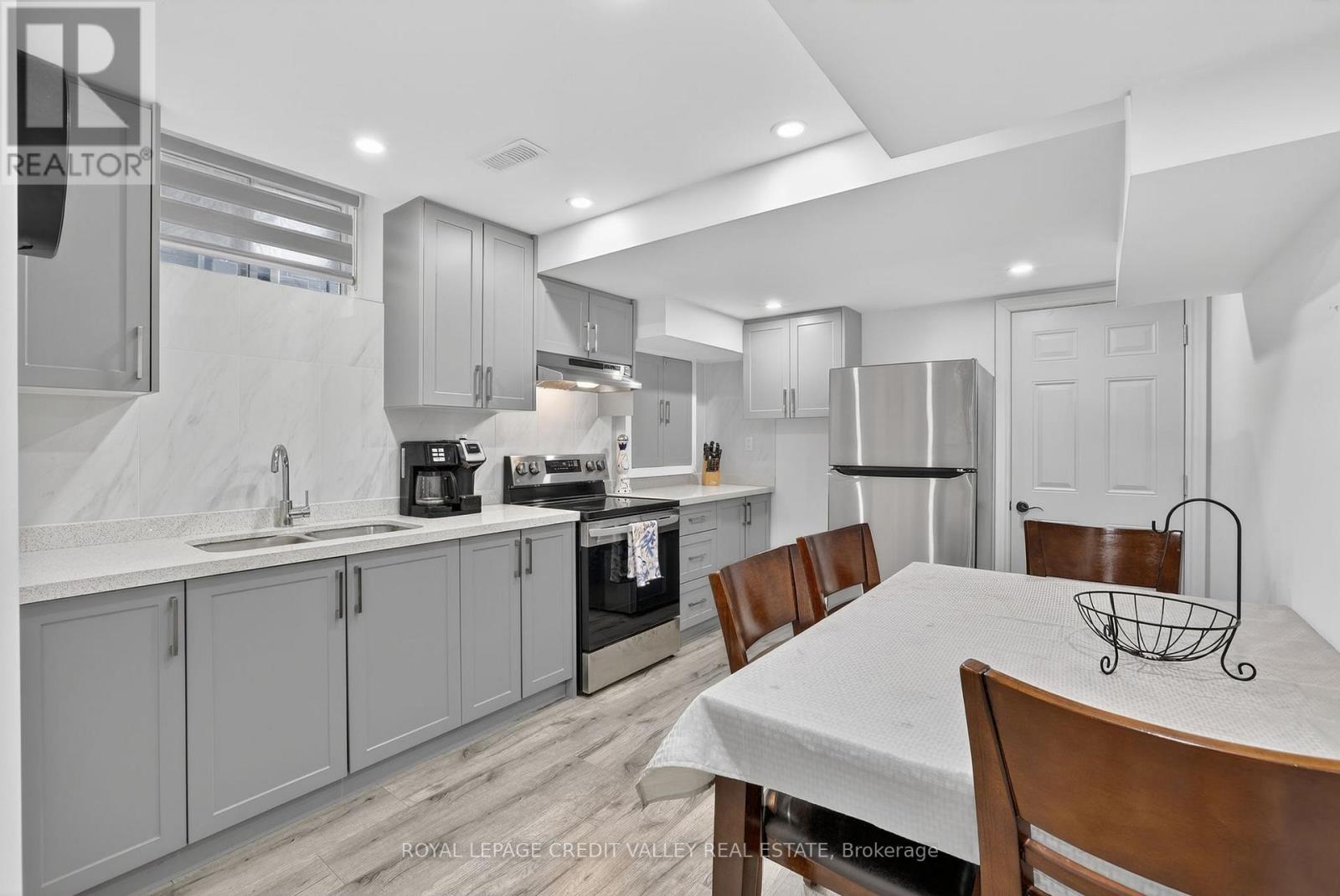 29 Memorial Court, Bradford West Gwillimbury (Bradford), Ontario  L3Z 4H5 - Photo 31 - N12888188