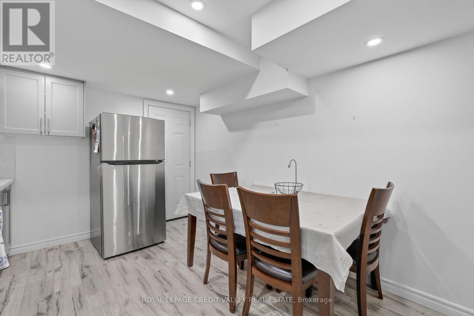 29 Memorial Court, Bradford West Gwillimbury (Bradford), Ontario  L3Z 4H5 - Photo 34 - N12888188