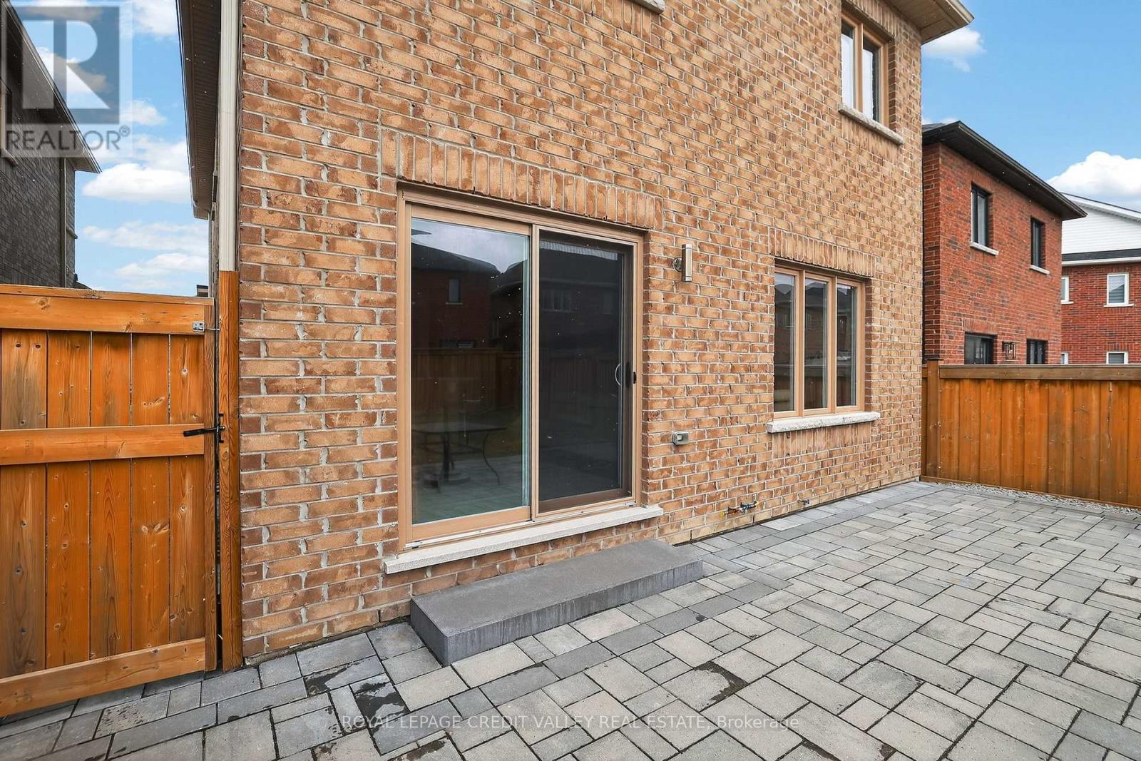 29 Memorial Court, Bradford West Gwillimbury (Bradford), Ontario  L3Z 4H5 - Photo 41 - N12888188