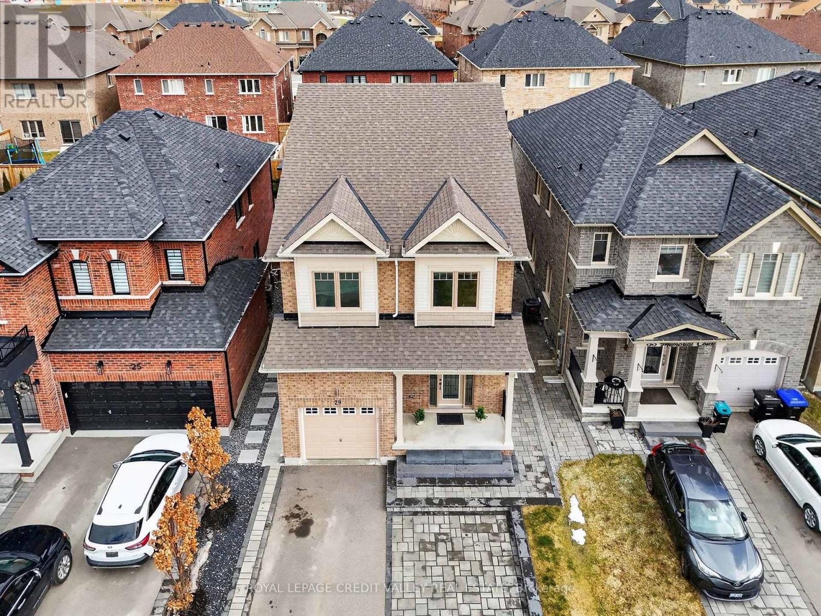 29 Memorial Court, Bradford West Gwillimbury (Bradford), Ontario  L3Z 4H5 - Photo 46 - N12888188